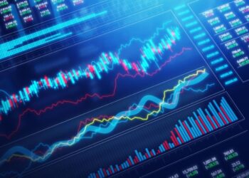 Cathie Wood Expects SEC to Approve Multiple Spot Crypto ETFs Simultaneously – What’s Going On?