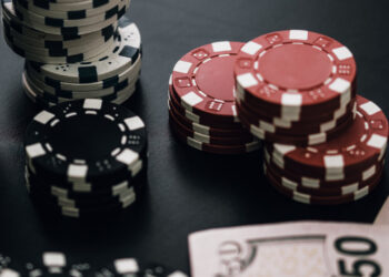 News Explorer — Drake-Backed Crypto Casino Stake Loses $40M in ‘Suspicious Transfers’