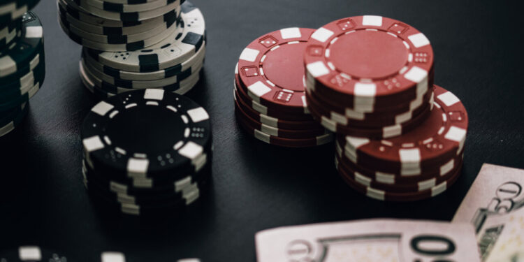 News Explorer — Drake-Backed Crypto Casino Stake Loses $40M in ‘Suspicious Transfers’