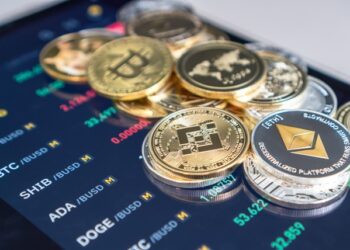 Report: Crypto Investors DCA’ing $BTC, $QUBE, $SOL Ahead Of Next Bull Run