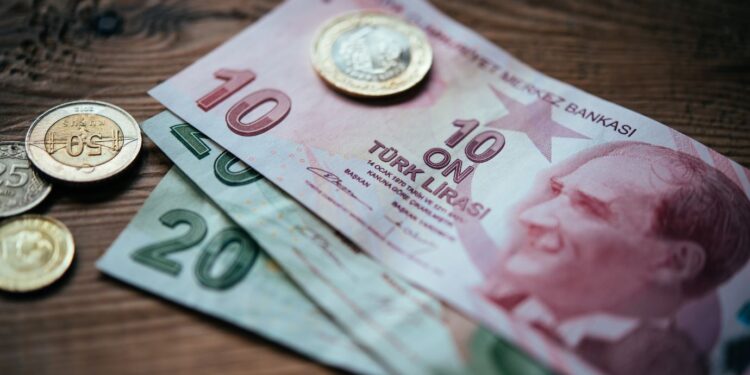 75% Of All Binance Fiat Trading Volume Is In Turkish Lira