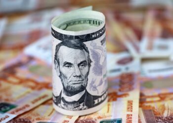 Digital Ruble ‘Could Help De-Dollarize’ Russia