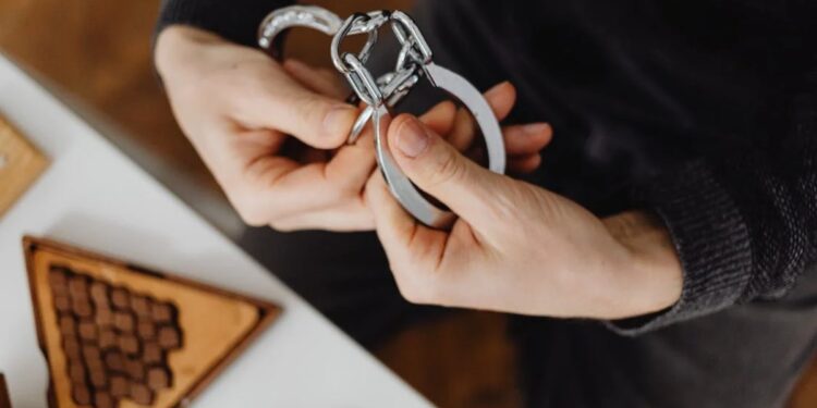 Former Deutsche Bank Investment Banker Faces Up to 30 Years in Prison for Crypto Fraud