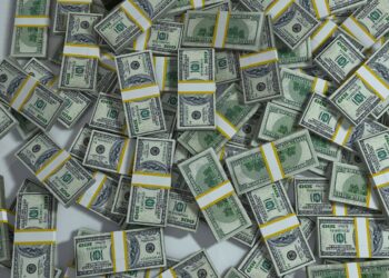 Record $307 Trillion Global Debt Puts World Economy on Alert