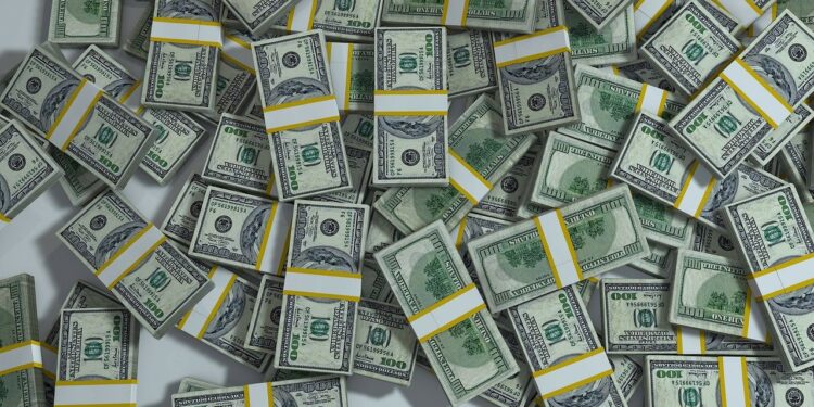 Record $307 Trillion Global Debt Puts World Economy on Alert
