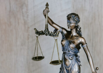 Ex-SEC Official Pushes for DOJ Involvement