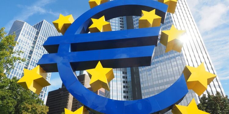Central Bank of Spain Embraces Digital Euro, Highlights Benefits for Customers
