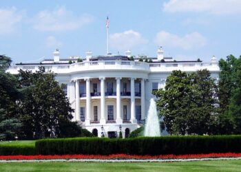 New U.S. House Speaker Mike Johnson Sparks Hope for Advancing Digital Asset Legislation