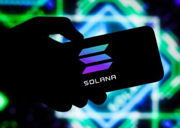 Solana Outperforms Altcoins, Surges 20% – Here’s Why