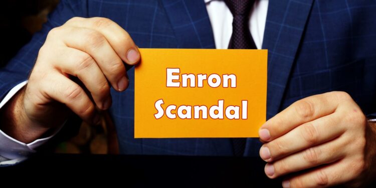 Short Seller Jim Chanos Criticizes Michael Lewis’ Defense of FTX, Compares It to Enron