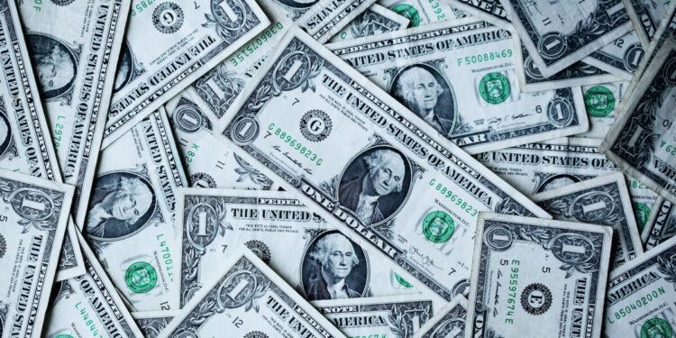 Federal Reserve’s Key Measure Dips, Easing Market Concerns
