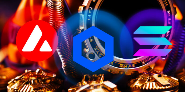 Crypto Trader Warns Slow Grind Down Incoming for Solana, Chainlink, Avalanche and One DeFi Altcoin