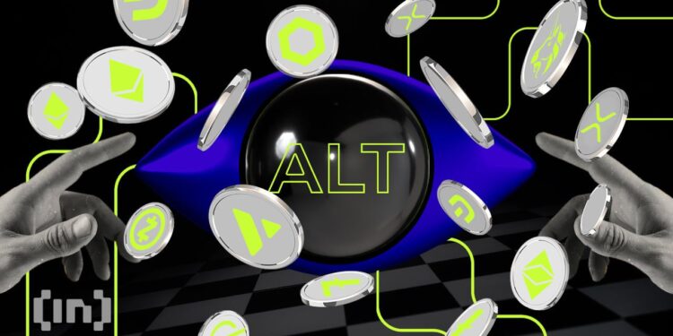 Altcoins in Focus: Are Whales Accumulating These 2 Cryptos?