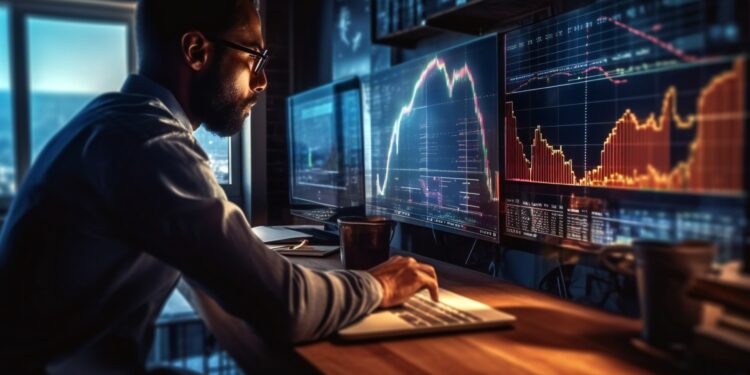 Seasoned Trader Reveals Prime Time to Invest in Altcoins