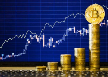 Three Altcoins Shine Against the Odds Amid Crypto Crash