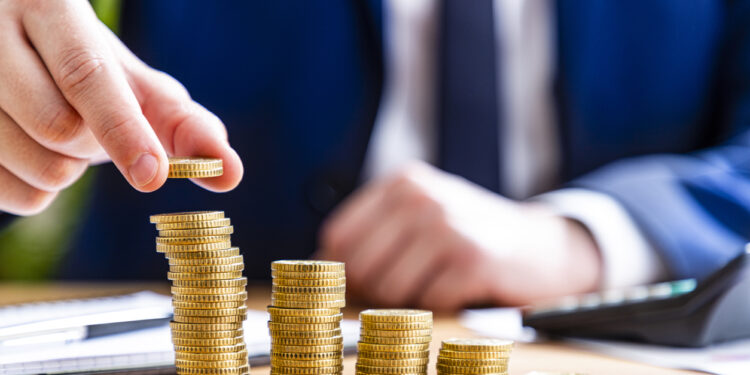 Crypto Analyst Reveals Top Altcoins To Buy Amid Market Slump