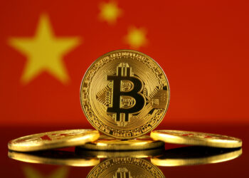 Chinese Investors’ FOMO Craze Fuels Surge into US ETFs, Sparking Speculation about Crypto Influx