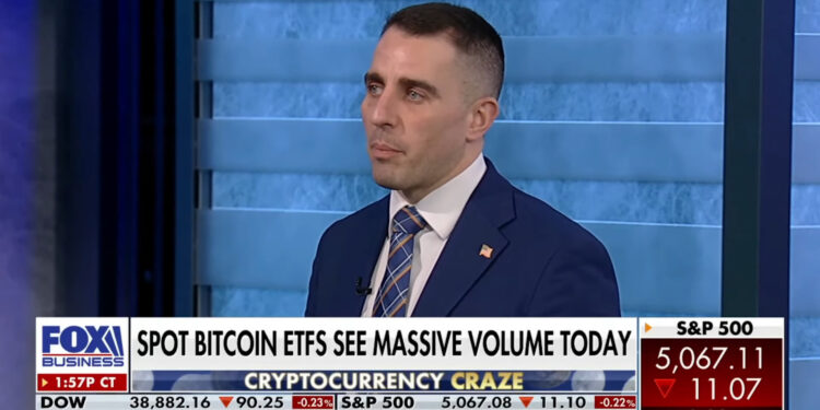 Pomp Says Global Stage Is Set For Bitcoin Adoption