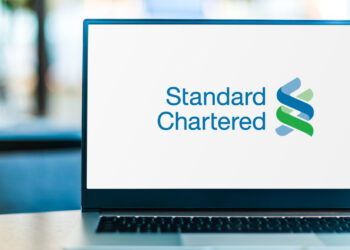 Standard Chartered Upgrades Year-End Outlook with Bullish Bitcoin Forecast