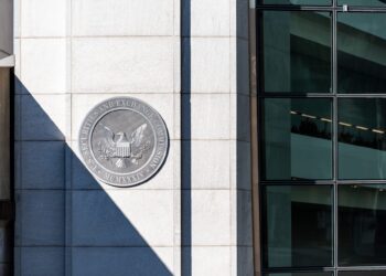 SEC Again Delays Ethereum ETF Applications by BlackRock and Fidelity