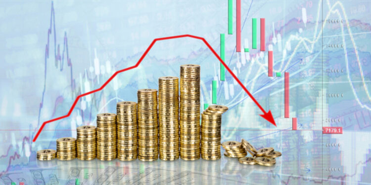 Bitcoin Falls Below $62k, Time to Buy or More Pain to Come?