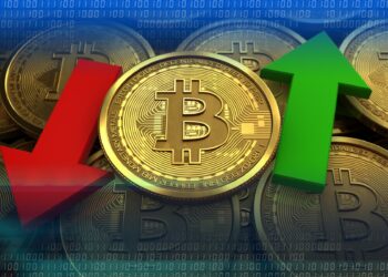 Analysts Warn Bitcoin Could Plummet to $52K if Critical Support Level Breached