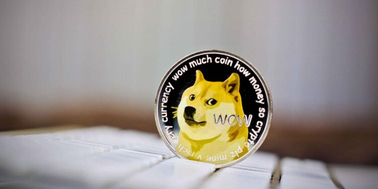Dogecoin Whales Send 800 Million DOGE To Exchanges, Dump Incoming?