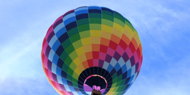 Bitcoin Cash Revolution: Analysts Forecast Historic Breakout