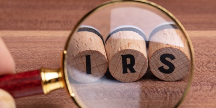 Benefits of Paying Independent Contractors in Cryptocurrency: Challenges and Solutions