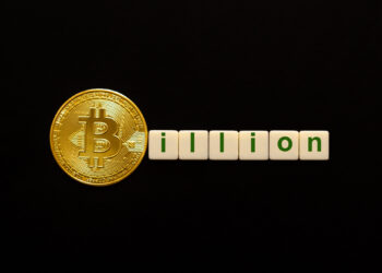Satoshi-Era Wallet Awakens After a Decade, While BTC Surpasses 1 Billion Transactions