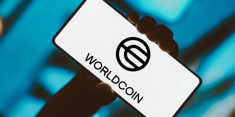 Worldcoin Drops 9% As Top Trader Warns