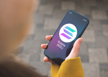 Bloomberg Analyst Predicts Solana ETF Decision By March 2025 at Latest