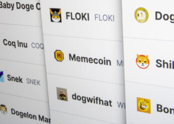 Memecoins In Freefall, Analysts Reveal Best Way to Position Yourself in Volatile Times