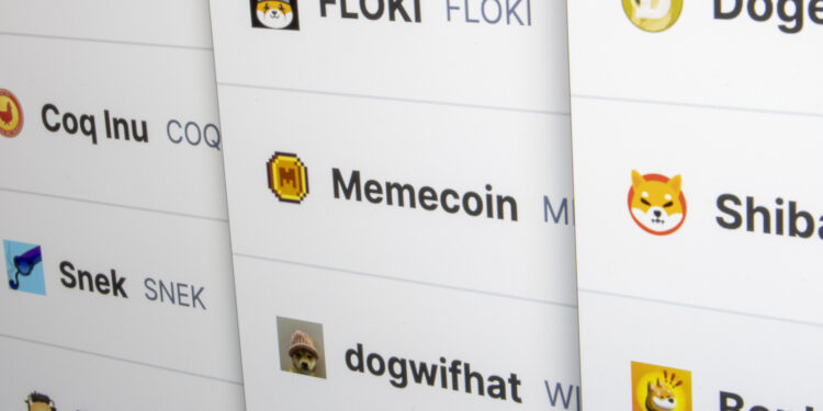 Memecoins In Freefall, Analysts Reveal Best Way to Position Yourself in Volatile Times