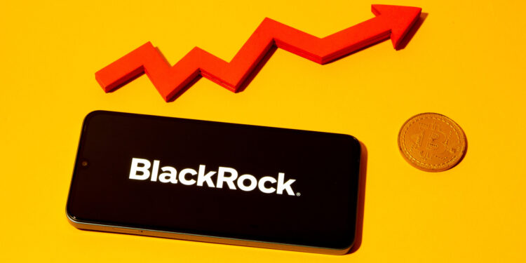 BlackRock Cautious on Fed Cuts Amid Inflation, Despite Rising Crypto ETF Investments