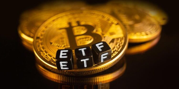 Analyst Backs Spot Bitcoin ETFs To Surpass Gold ETFs In Cumulative Net Inflows