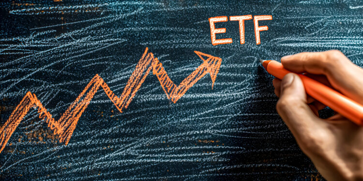 Crypto’s Wild Ride Awaits as Altcoin Funds Line Up at SEC’s Door, Says Bloomberg’s Balchunas