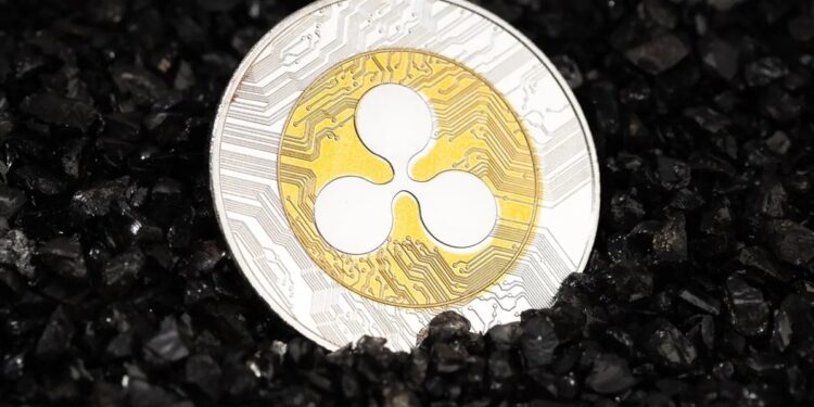 XRP Below $1? Not Happening, Claims Millionaire Analyst