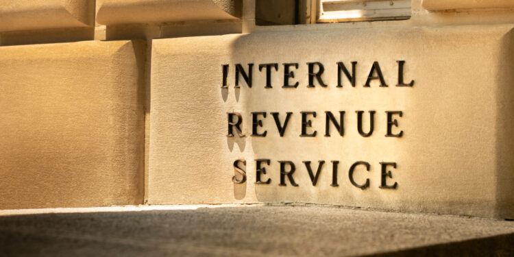 Blockchain Groups Sue IRS Over Privacy-Invasive DeFi Reporting Rule, Citing Threats to Innovation