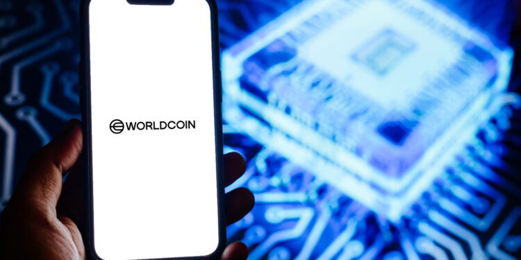 Worldcoin Surges Following $500 Billion Trump AI Investment Endorsement