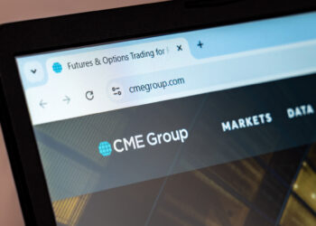 CME Says XRP, SOL ETF Leak an Error, Bitwise Files Dogecoin ETF