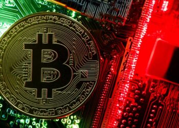 Crypto Analyst Says Top-10 Altcoin on Cusp of Its Next Rally, Updates Outlook on Bitcoin and Stellar Lumens