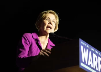 Elizabeth Warren Demands David Sacks Prove He Isn’t ‘Directly Profiting’ From Trump Crypto Policies
