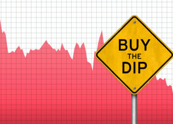 Analysts Say Bitcoin in ‘Shakeout’ Phase, Not Cycle’s End Amid Warning of Months of Consolidation