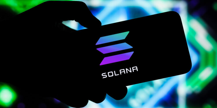 Fidelity Makes Bold Move into Solana Ecosystem, Files Official ETF Application with SEC