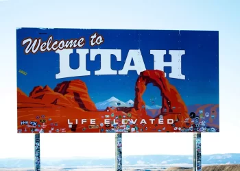 Utah Legislature Passes Blockchain Bill, Drops Bitcoin Reserve Provision