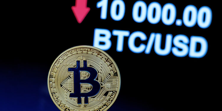Bloomberg’s Mike McGlone Predicts BTC Correction to $10k Amid Market Turmoil