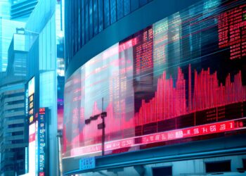 US Markets Will Crash if President Trump Forces Fed Chair Jerome Powell Out, Warns Senator Elizabeth Warren