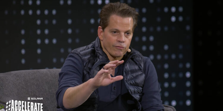 Scaramucci Declares Blockchain the Future Backbone of Global Finance