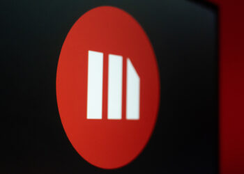 MicroStrategy Splashes US$427 Million on 4,020 Bitcoin as Shares Slump Amid Legal and Insider-Sale Pressures